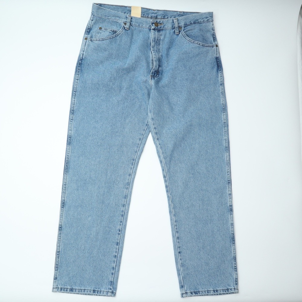 Wrangler Authentic Relaxed Fit Light Wash Denim Jeans Men Size 40x32